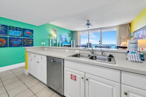 Condo, 1 King Bed with Sofa bed (Majestic Beach Towers 1-2013) | Private kitchen | Oven, toaster - Majestic Beach Towers 1-2013 (Panama City Beach)