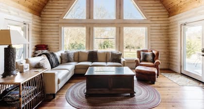 Lake Bowen Log Lodge 6BR Shared Dock