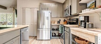 Linville Tree Haus w/golf, community pool & fish'n