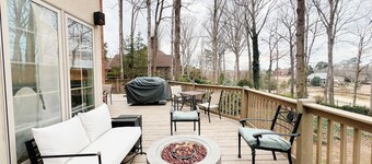 Golfer's Heaven 4 bedroom home w/pool table