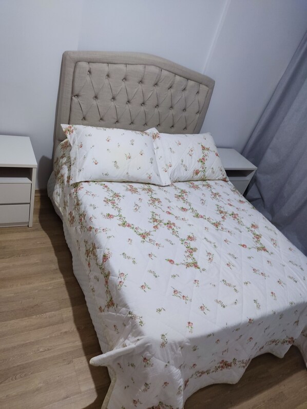 2 bedrooms, bed sheets