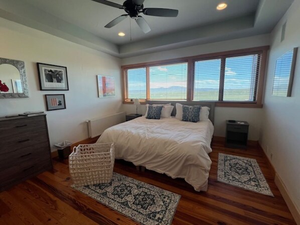 7 chambres, fer et planche à repasser, Wi-Fi, draps fournis