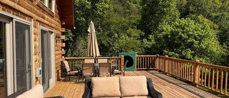 屋外ダイニングエリア