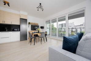 Living room - Modern Apartment for 4 Guests by Renters (Warsaw)