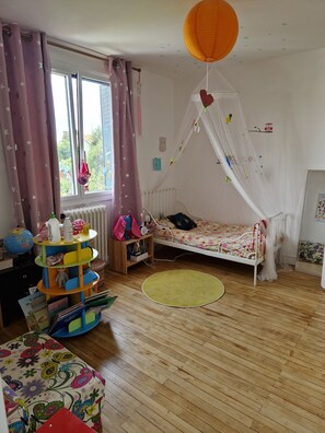 3 bedrooms, WiFi - Charming house between town and nature, atypical and ultra-comfortable, a cocoon. (Orvault)