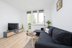 Living room - Cozy Apartment With Parking by Renters (Warsaw)