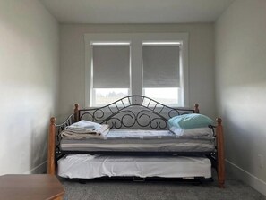 1 bedroom, in-room safe, desk, iron/ironing board