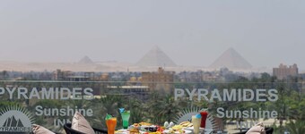 Pyramids sunshine inn