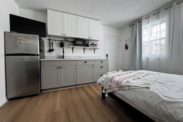 1 bedroom, iron/ironing board, free WiFi, bed sheets