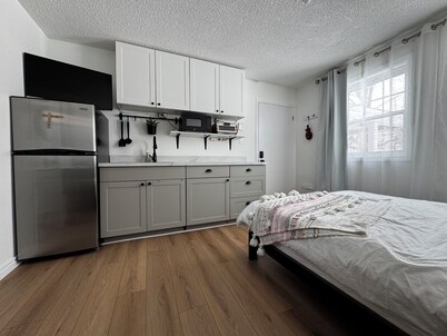 Studio with kitchenette in downtown Carleton Place.