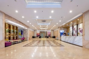 Lobby - LAVANDE HOTELS Guangzhou Zengchen Xintang Light Rail Metro Station (Guangzhou)