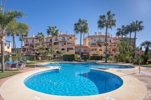 Apartment | Pool | Indoor pool