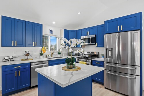 Charming 3-bedroom house in soothing Rosemead with WiFi, AC