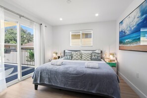 3 bedrooms, iron/ironing board, WiFi, bed sheets - Charming 3-bedroom house in soothing Rosemead with WiFi, AC (Rosemead)