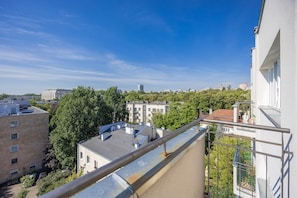 Balcony - Apartment for 8 Guests by Renters (Warsaw)