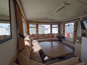 Chalet | Living area