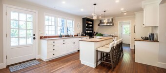 Luxury Newport Home on Upscale Indian Ave. Close to Downtown Newport & Beaches!
