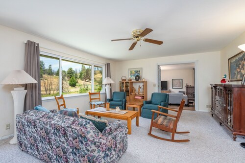 OFF THE Beaten Path Mariposa 3BD + EV Charger