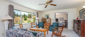 OFF THE Beaten Path Mariposa 3BD + EV Charger