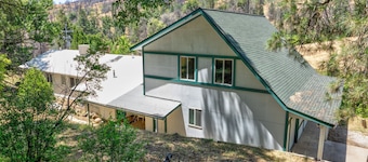OFF THE Beaten Path Mariposa 3BD + EV Charger