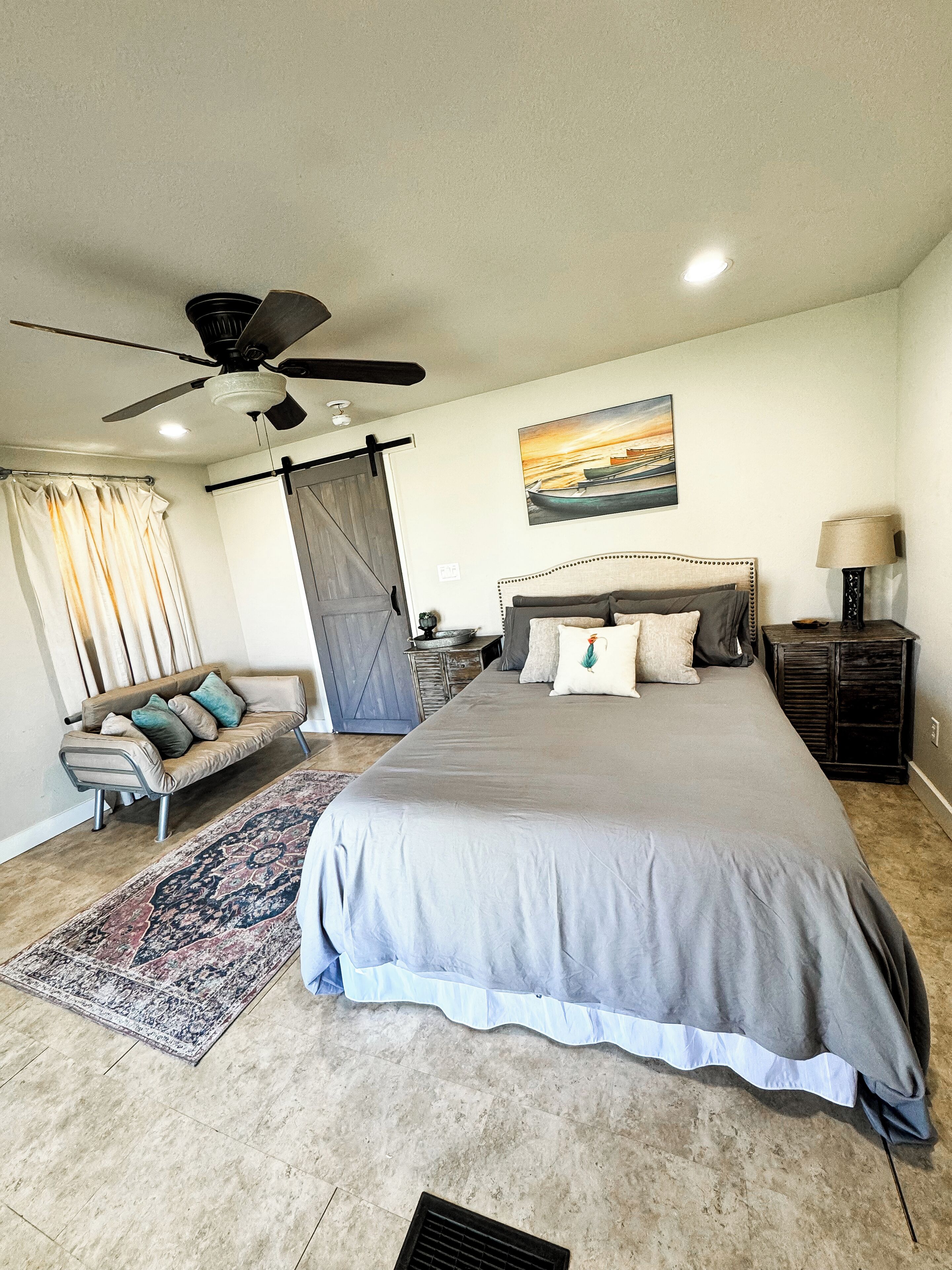 3 bedrooms, iron/ironing board, free WiFi, bed sheets