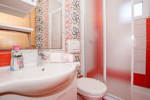 Bruser, hårtørrer, håndklæder