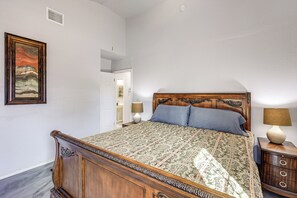 3 chambres, fer et planche à repasser, Wi-Fi, draps fournis