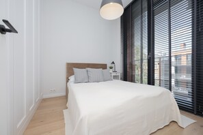 1 bedroom, bed sheets - Cozy Apartment Close to PGE by Renters (Warsaw)