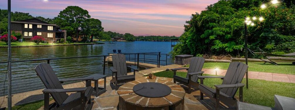 Steps to the Lake! Game Room & More! Sleeps 9