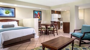 In-room safe, WiFi, bed sheets
