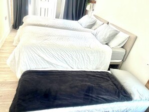 1 camera, ferro/asse da stiro, culla da viaggio, Wi-Fi