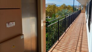 Property grounds - 3 Bedroom Apartment 2 Mins From the Arenal Beach (Javea)
