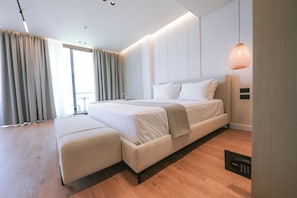 Luxury Suite, Sea View | Premium bedding, pillowtop beds, in-room safe, blackout drapes - Euro Hotel (Ksamil)
