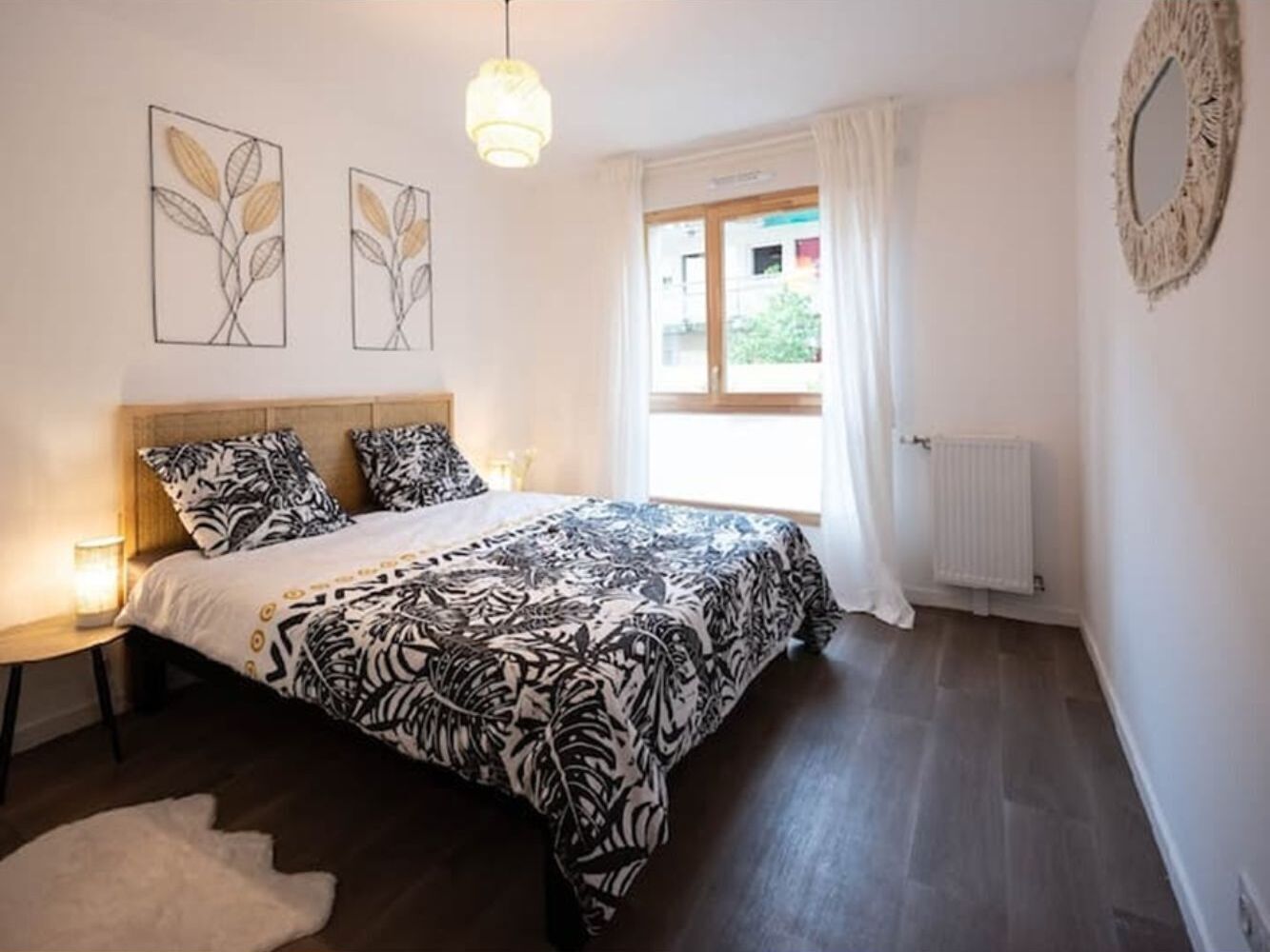 2 chambres, fer et planche à repasser, Wi-Fi, draps fournis