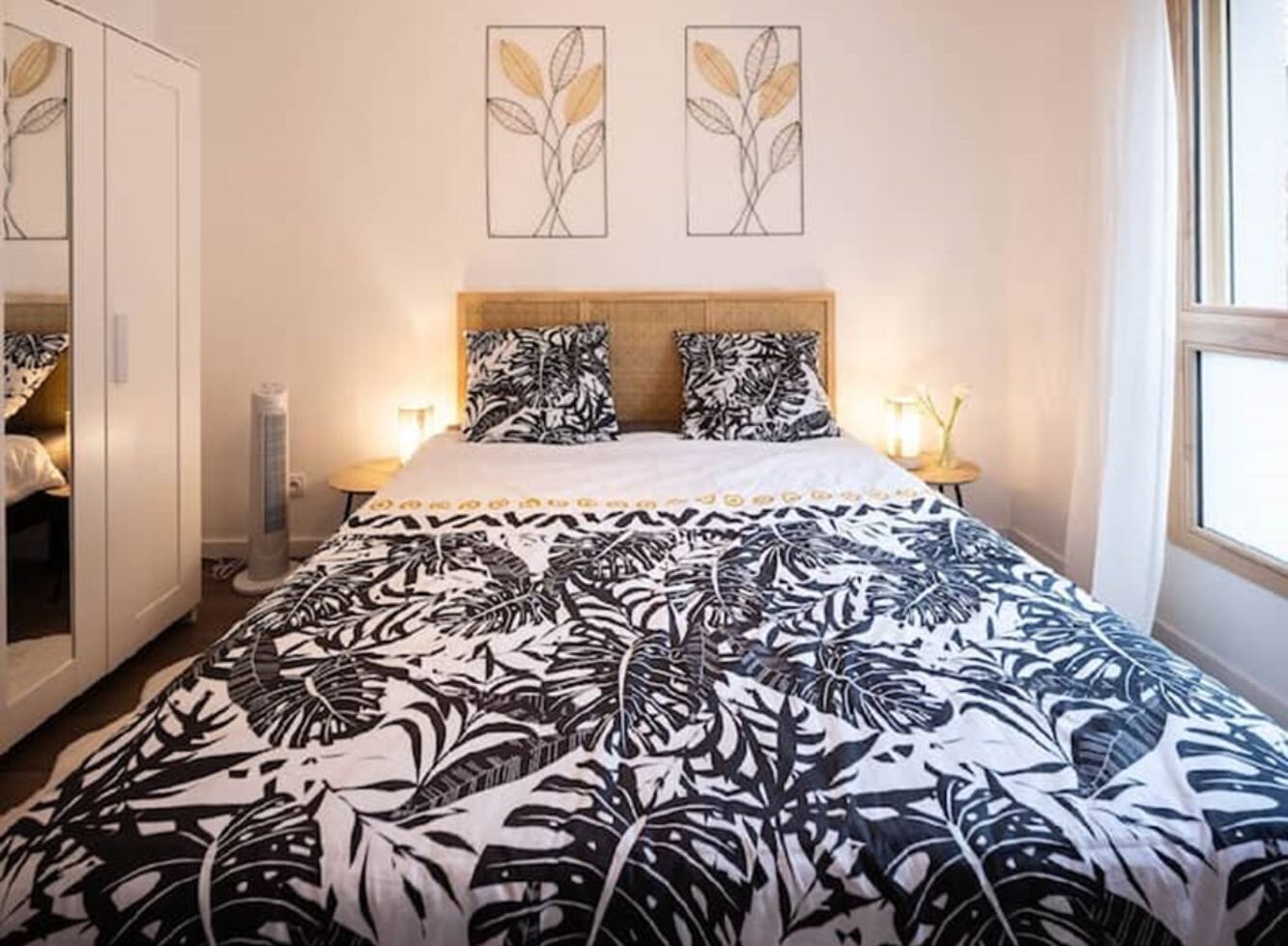 2 chambres, fer et planche à repasser, Wi-Fi, draps fournis