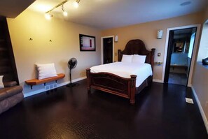 3 habitaciones, escritorio, tabla de planchar con plancha y wifi 