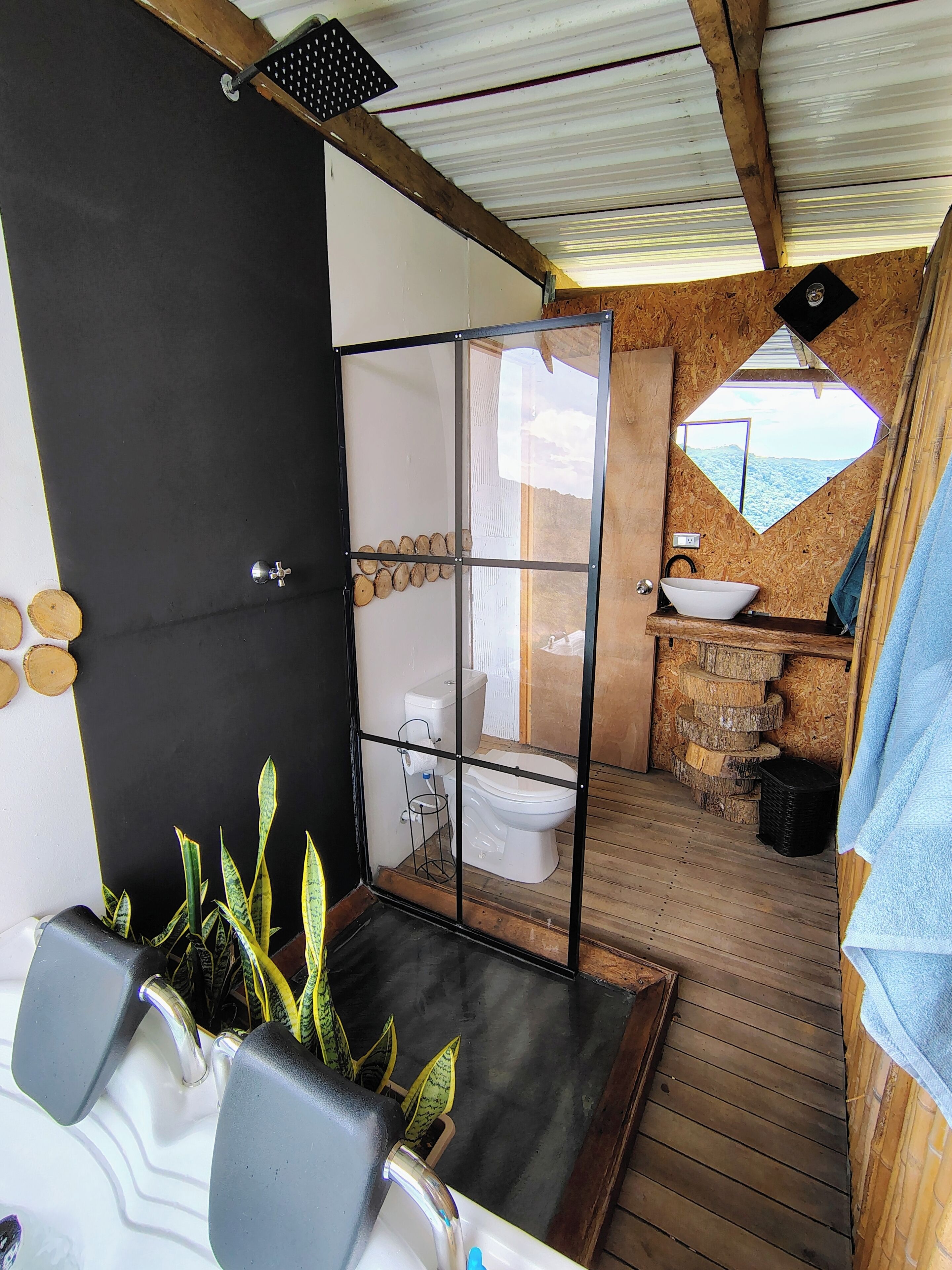 Comfort Cabin, 1 Double Bed, Lake View | Bathroom