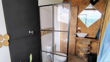 Comfort Cabin, 1 Double Bed, Lake View | Bathroom