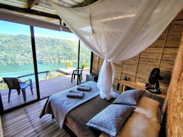 1 habitación y minibar con artículos gratuitos 