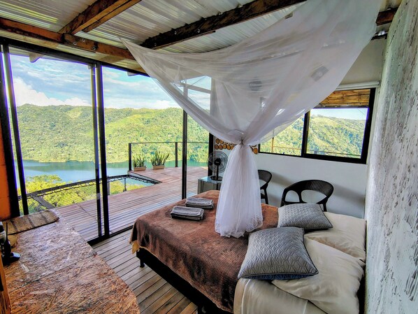 Comfort Cabin, 1 Double Bed, Lake View | 1 bedroom, free minibar, individually decorated, individually furnished - COCOZNA Glamping (Samaná)