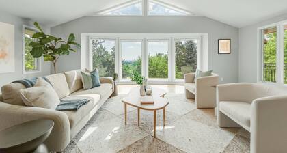 Tranquility in Coveted Knollwood // Next to Trails // on Open Space