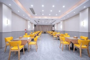 Restaurant - Vienna Hotel (Chibi Gaotiezhan) (Chibi)