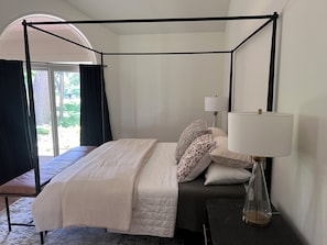 5 bedrooms, desk, free WiFi, bed sheets - Beautiful Fully Remodeled House Located on Hazeltine National Golf Club. (Chaska)