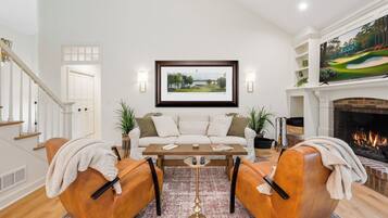 Smart TV, fireplace, computer monitors
