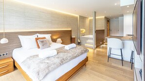 2 bedrooms, iron/ironing board, WiFi (free), bed sheets - Le Rivage Alpin - vue lac et spa (Tresserve)