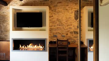Superior-Suite, Gartenblick | Bettwäsche aus ägyptischer Baumwolle, hochwertige Bettwaren, Minibar