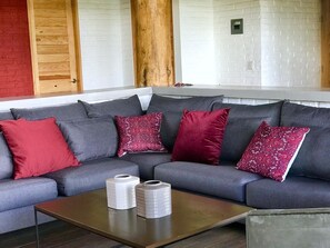 Familien-Ferienhütte, 3 Schlafzimmer, Bergblick, Bergseite | Wohnbereich