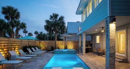 The Breeze: NEW Pool + HotTub + Steps to Beach + Top Restaurants & King & Prince