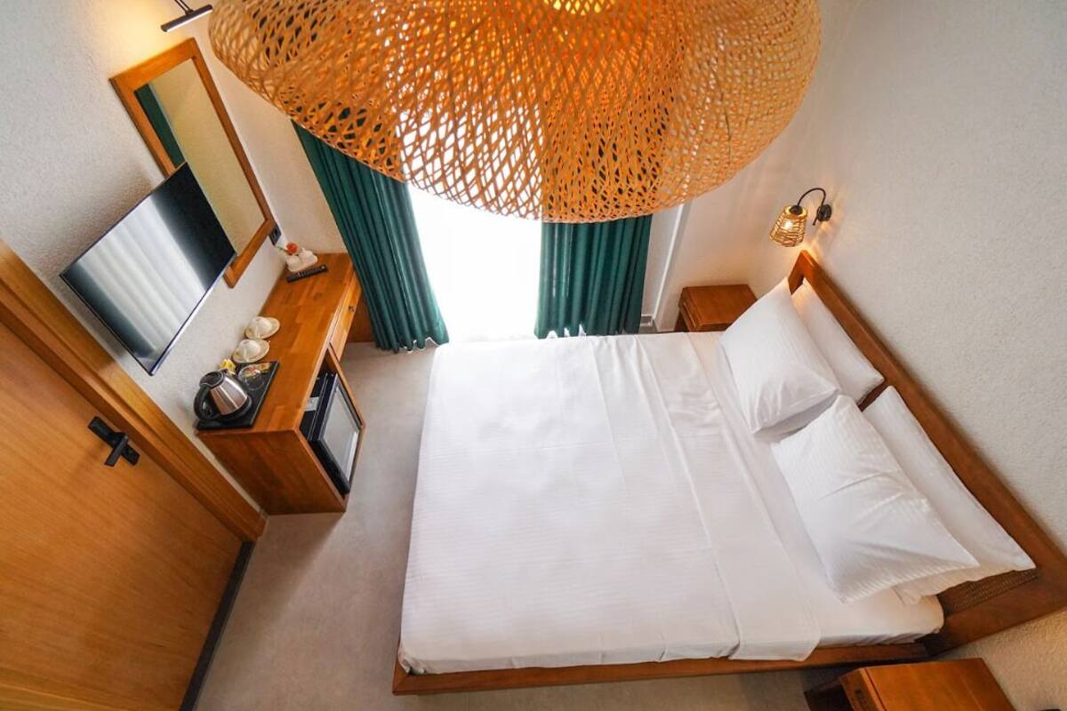 Comfort Partial Sea View | Safe på rommet, skrivebord og wi-fi (inkludert)