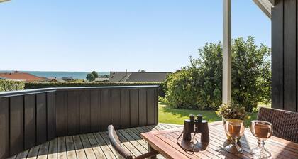 Nice home in Sjølund with sauna